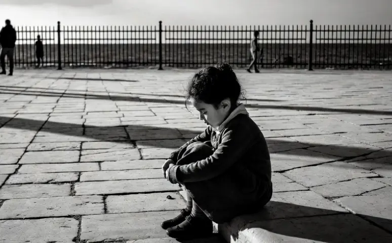 ضحية الشارع والذئب المنفرد